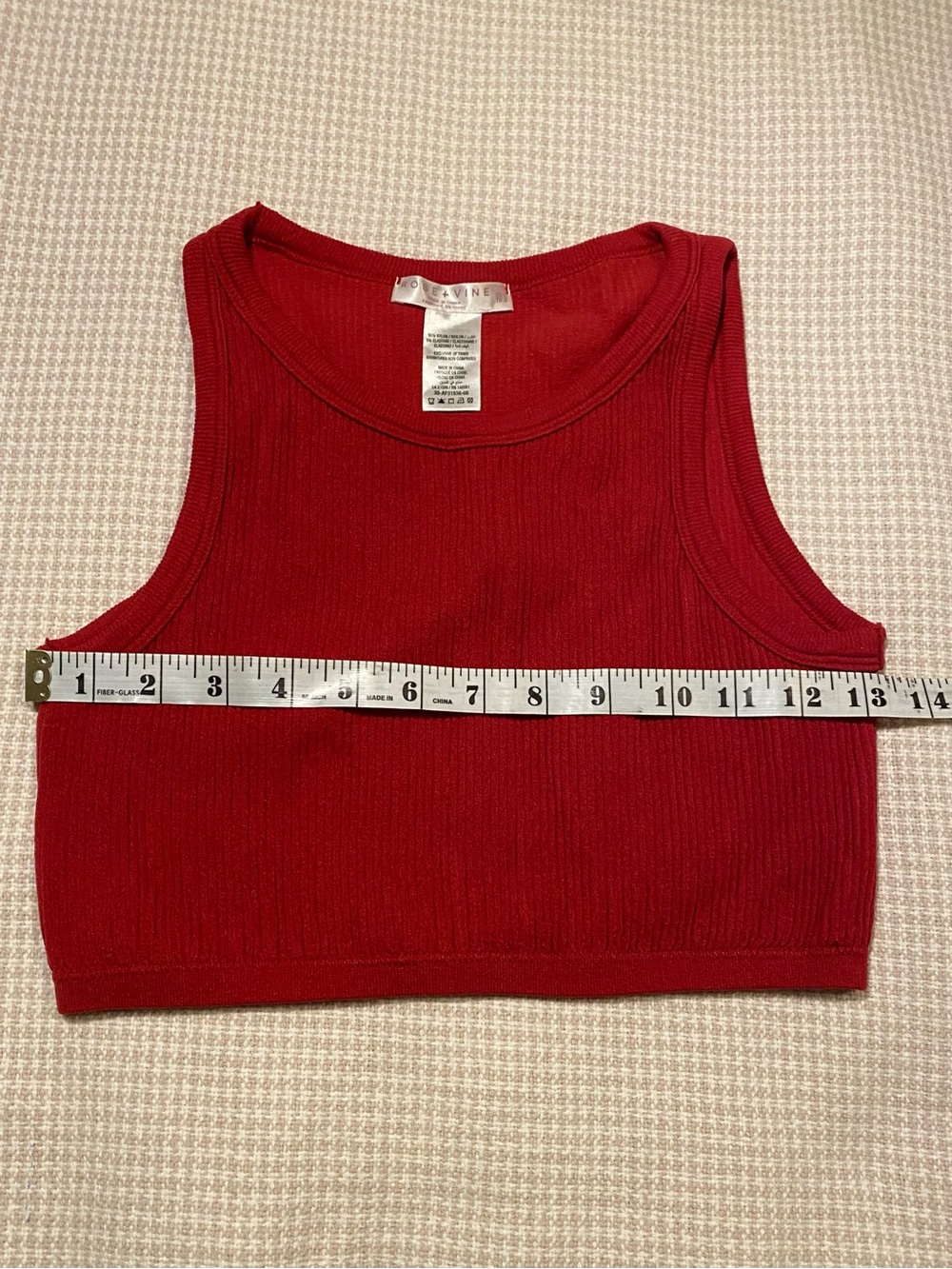 Essential Ribbed Red Crop Tank - Picture 4 of 5